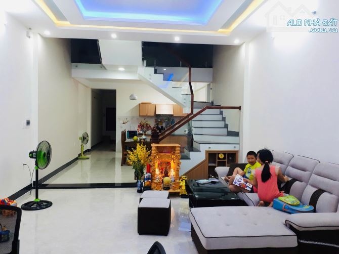 BÁN NHÀ SÁT SÔNG TRƯƠNG QUANG ĐƯỢC ĐƯỜNG 10,5M HÒA XUÂN ĐIỆN ÂM, SẠCH ĐẸP CHO THUÊ 14,5 TR - 9