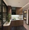 Gia đình có việc cần bán căn hộ 2N1 80m2 tại N01-Yên Hoà. Căn góc thoáng mát,giá cỉ 4 tỷ 5