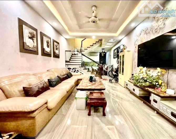 🌳Nhà 4 tầng trung tâm phố cổ Hoàng Văn Thụ - Hồng Bàng – gần Nhà Hát Lớn TP