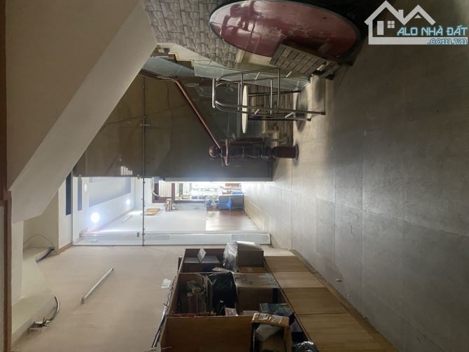 Nhà 4 Tầng, 4x27m, Mặt Tiền Nguyễn Thị Thập, Quận 7, TN 240tr/ Năm, Giá 20 Tỷ.
