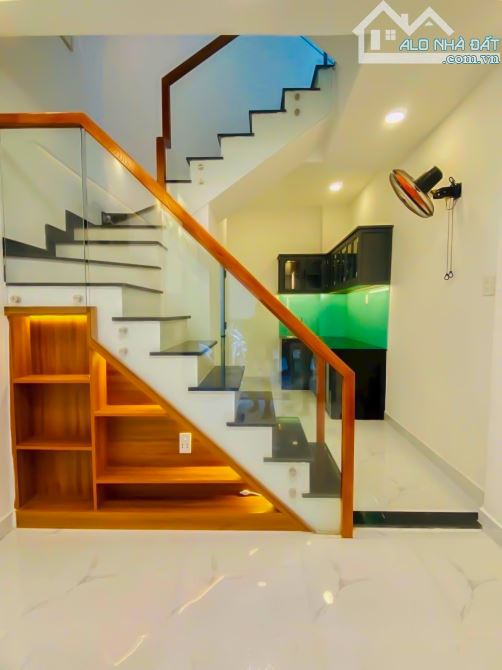 NHÀ ĐẸP 3 TẦNG Ở NGAY DƯƠNG BÁ TRẠC _ NHỈNH 4 TỶ