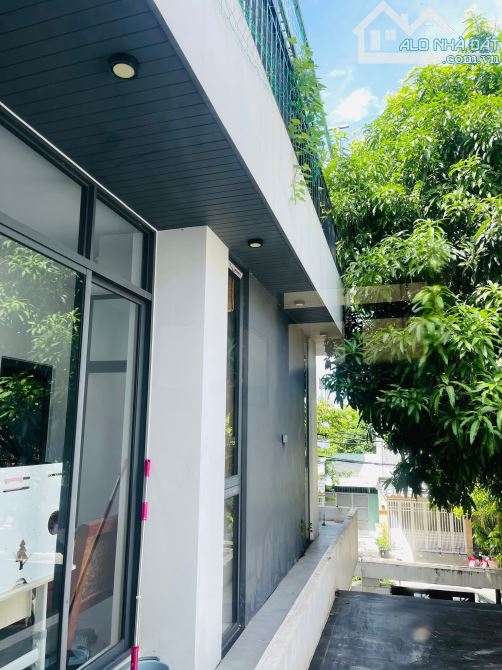 Bán căn biệt thự gia đình 4 PN đường Trần Kim Xuyến