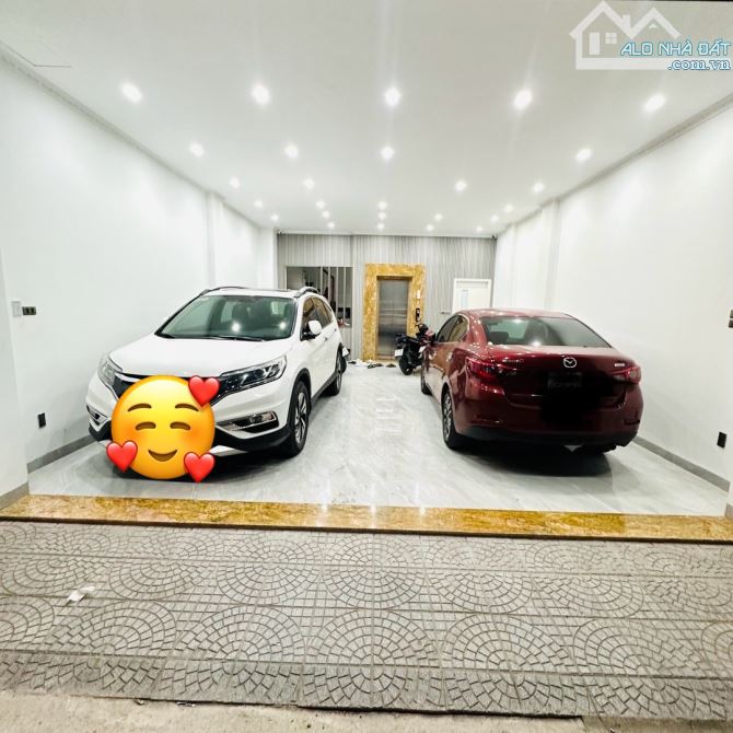 BÁN NHÀ PHÂN LÔ MẶT TIỀN KHỦNG GẦN CHỢ NHÀ XANH