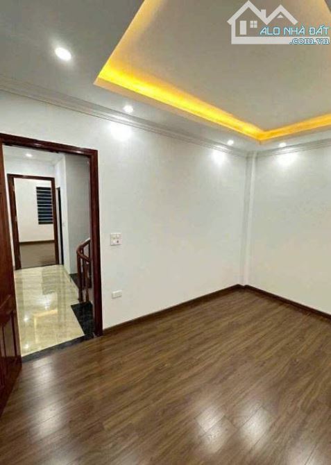 BÁN NHÀ TÂY MỖ_ĐẠI MỖ_LÔ GÓC, 37M2X4T, SÁT BÃI Ô TÔ, NHIỀU NGỦ, GIÁP VINCOM MEGA_NHỈNH 7