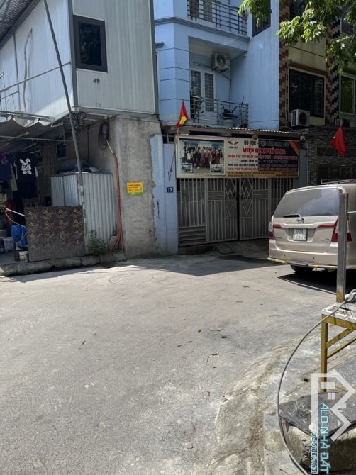 Siêu phẩm Ngọc Hồi, 56m đất sát Hồ Linh Đàm, 30m ô tô Tải tránh đỗ, mặt ngõ thông