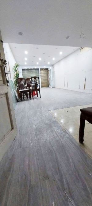 Bán nhà mặt phố cổ Hoàng Văn Thụ, gần rạp chiếu bóng 1.5 - Tân 3HLand