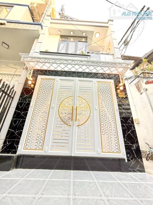 Nhà Sang Tài Lộc tốt DT: 50m2 Đẹp Huỳnh Tấn phát TT nhà bè chào 4đồng8 thương lượng