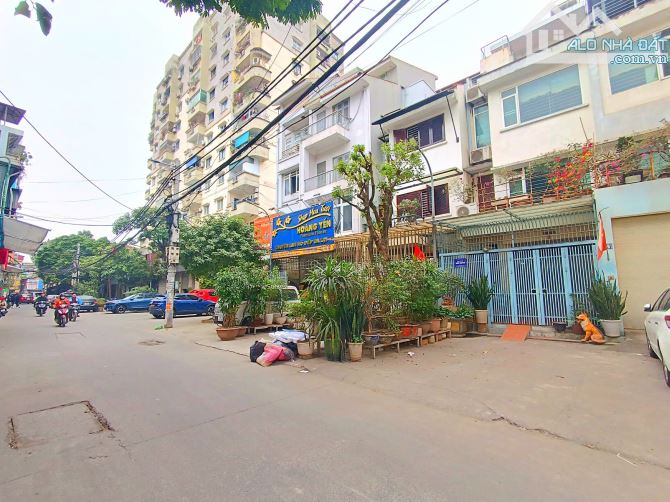 Lô góc thoáng sáng, mặt ngõ ô tô tránh phố Vũ Ngọc Phan 52m² x 5T x MT 4.8m – 17,3 tỷ