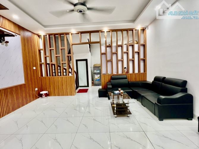 XUÂN ĐỈNH - 38M x 5 TẦNG - MT 4.6M - Ô TÔ ĐỖ GẦN - NGÕ NÔNG - FULL ĐỒ