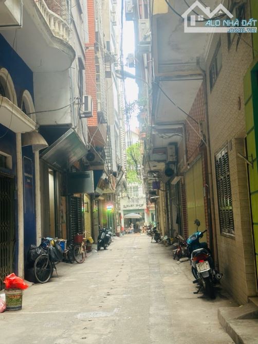 MP HUỲNH THÚC KHÁNG HÀ ĐÔNG Ô TÔ KD SẦM UẤT 45M 4 TẦNG