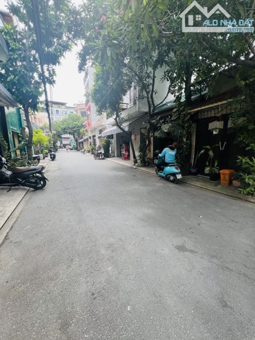 Nhà C4 ĐƯỜNG C1 - P13- TÂN BÌNH. ĐƯỜNH NHỰA 8M  - DT 100M - GIÁ 13.5 TỶ