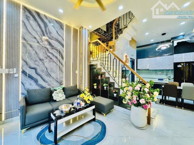 Bán gấp! HẺM 31 UNG VĂN KHIÊM 3tỷ588 cách ĐH Hutech chỉ 50m Dt 48m2(4x12)