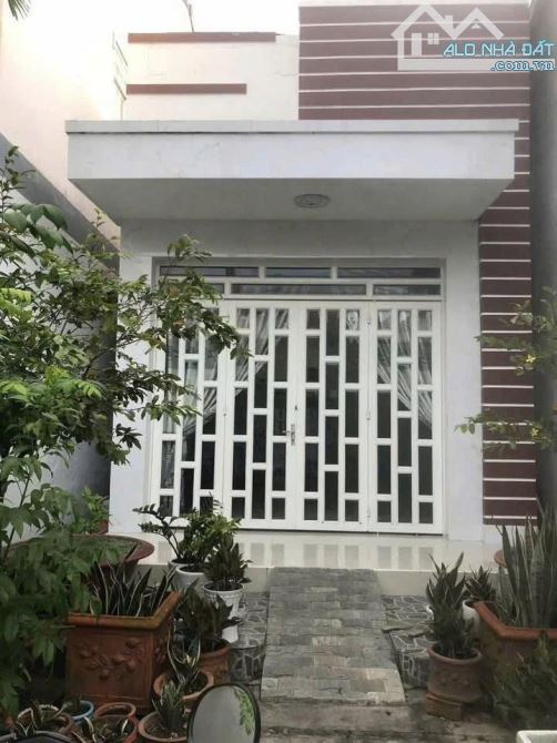 Cần bán nhà ở ngay Bùi Thị Lùng Thới Tam Thôn 4x14 ( 60m2 ) 830 TRIỆU Sổ hồng riêng