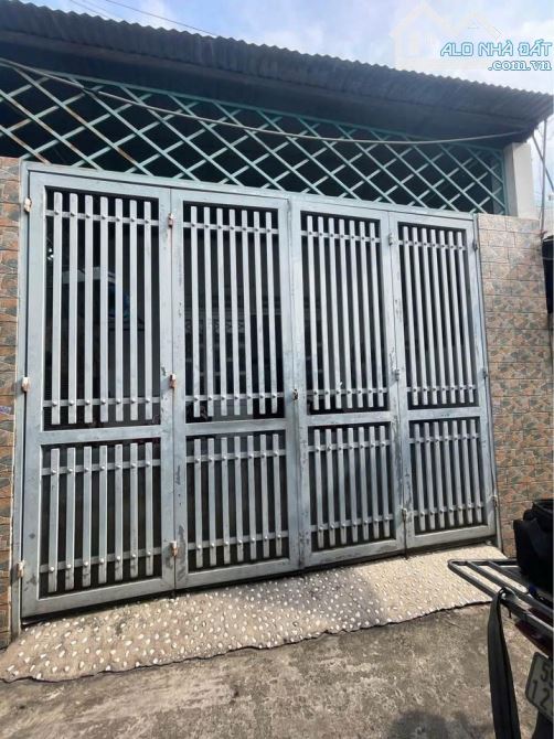 GẤP ! Bán căn nhà c4 ở Bến Xe An Sương 4x17 ( 68m2 ) 690 TRIỆU Sổ hồng riêng sang tên