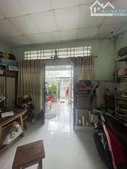 HẺM XE HƠI SAU LƯNG UBND XÃ BÀ ĐIỂM -76M2- SỔ HỒNG RIÊNG  CHỈ NHỈNH 2 TỶ