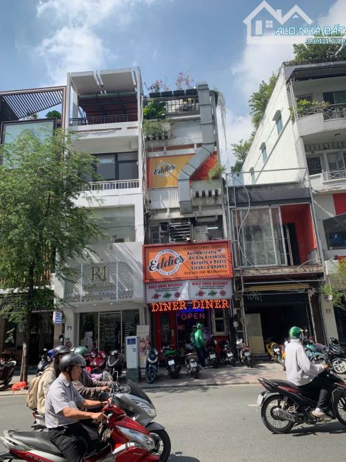 Mặt tiền đường Lê Lai, Quận 1, dt: 5,6x16m 3 lầu 58 tỷ đối diện công viên 23/9
