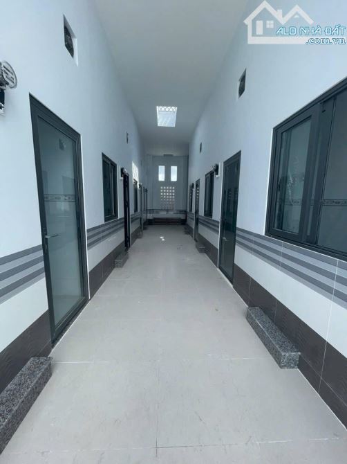 Bán nhanh dãy trọ 10P vừa mới sơn sửa lại, Thái Mỹ, SHR, Giá 1 tỷ 250.