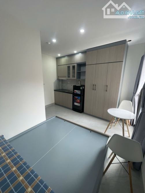 Cho Thuê CCMN Ngõ 112 Yên Hoà Cầu Giấy 25m2 Studio Ban Công Thang Máy Full Đồ Gần Chợ