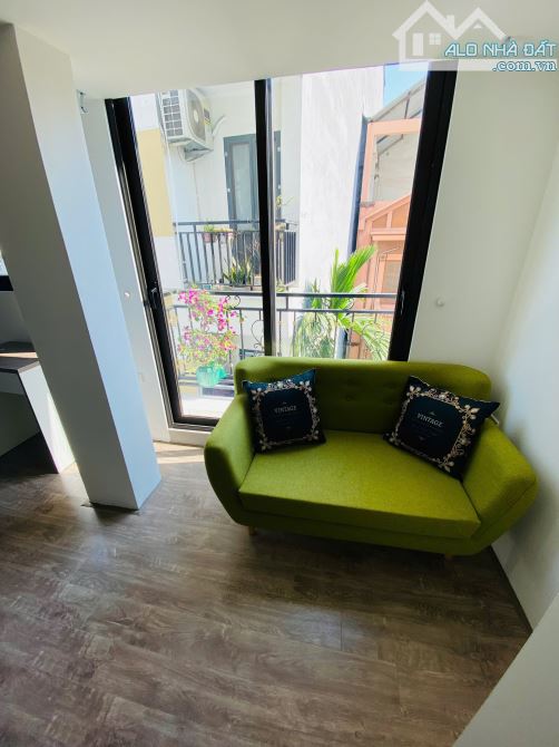 Cho Thuê CCMN Ngõ 235 Yên Hoà Cầu Giấy 30m2 Gác Xép Ban Công Thang Máy Full Đồ Gần Chợ Lớ