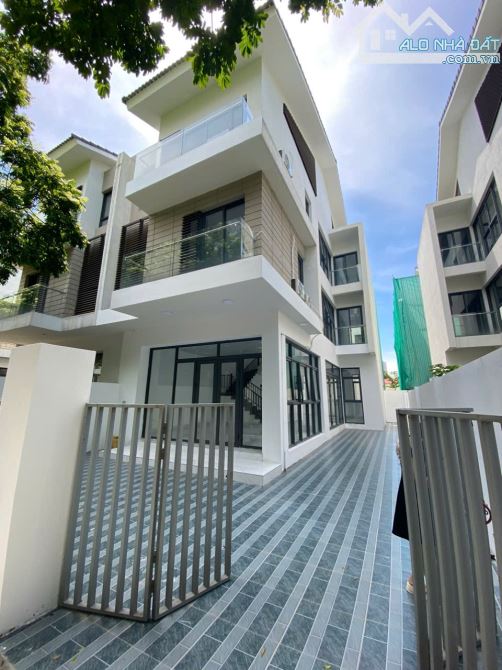 CHO THUÊ BIỆT THỰ DƯƠNG NỘI HÀ ĐÔNG MẶT ĐƯỜNG LÊ QUANG ĐẠO HOÀN THIỆN ĐẸP FULL