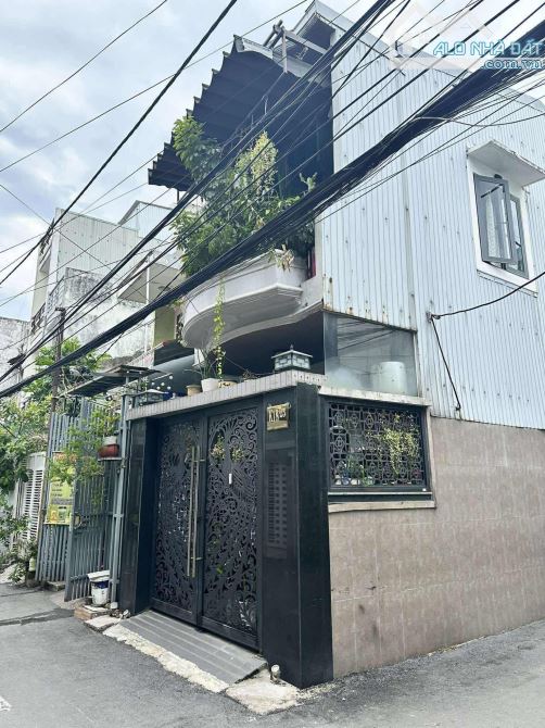 Bán nhà 2 tầng 2 mặt kiệt oto 6m Ông Ích Khiêm - Hải Châu, Gần Biển.