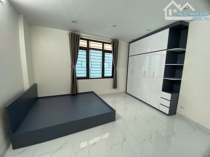 Bán căn nhà 5 tầng mới đẹp tại Quang Tiến- Đại Mỗ chỉ 5.3 tỷ