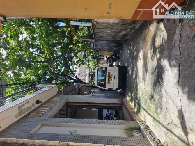 Bán đất tặng nhà cấp4 còn sử dụng tốt K246 Nguyễn Trãi. Nhà cách đường chính 20