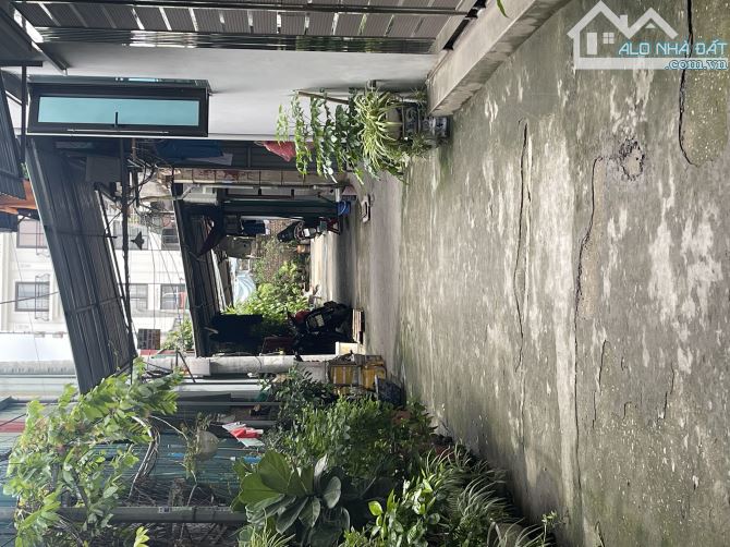 SIÊU PHẨM CỰC HIẾM TAM TRINH - Ô TÔ ĐỖ CỬA - VỪA Ở VỪA CHO THUÊ - HOẶC XÂY MỚI