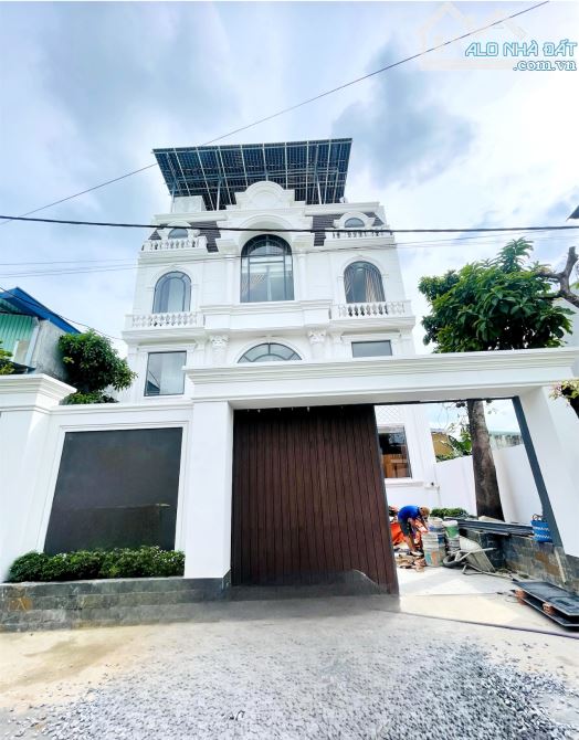 Bán CHDV Đông Hoà Dĩ An Khoán 90Tr/Tháng DT: 258m2x4T Giá 19.5 Tỷ