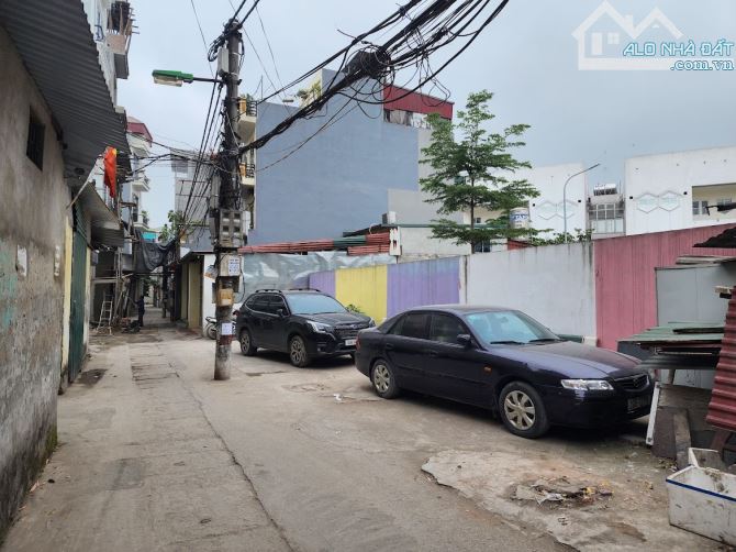 Tựu Liệt sát BX Nước Ngầm bán nhà 5 tầng mặt ngõ Ô tô 32m2 CHỈ 5.1 tỷ