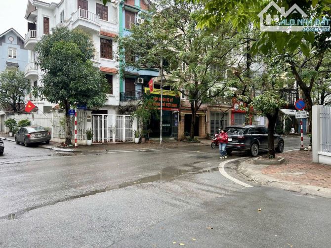 Bán Nhà Phân Lô Khu VIP Phạm Tuấn Tài, Vỉa Hè Rộng, Ô Tô Tránh DT  72m, 4 tầng, MT 5,9 m