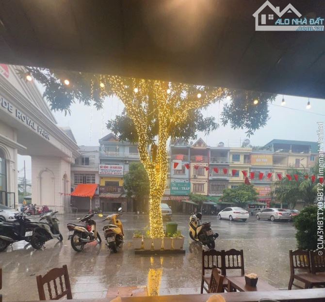 NHÀ ĐẸP KIM CHUNG  Ở NGAY GẦN CHỢ KĐT HINDORE ROYAL PARK 36m, 4tầng, giá 5,35tỷ