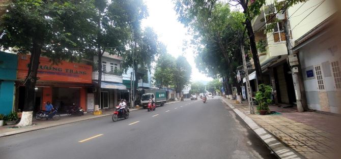 Bán đất mặt tiền Nguyễn Đức Cảnh Nha Trang