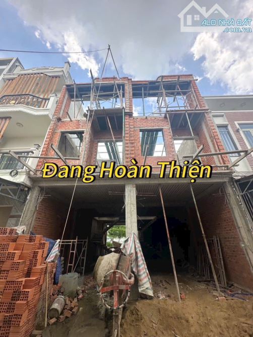 Bán nhà 1 trệt 1 lầu sổ riêng thổ cư p. Hoá An