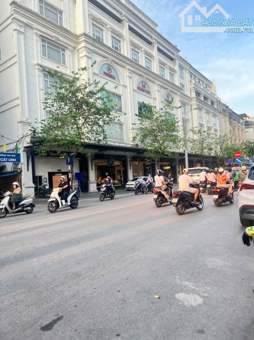 Cát Linh,38m2,cạnh toà nhà MB , cách ô tô 5M, phân lô 2 thoáng