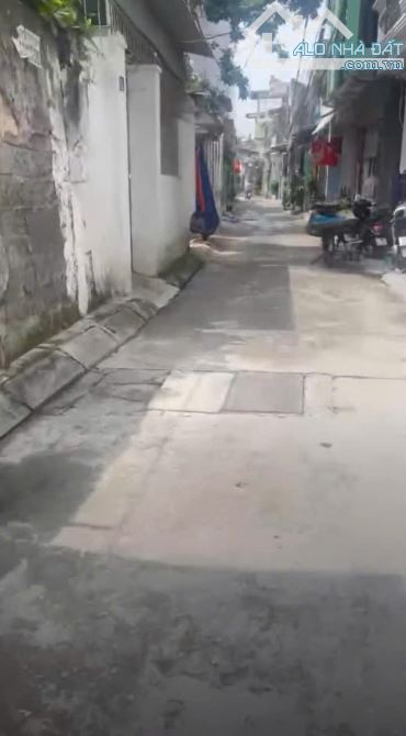 BÁN ĐẤT TẶNG NHÀ CẤP 4 –TẠI ĐỘI VĂN TRẠI CHUỐI THƯỢNG LÝ HỒNG BÀNG