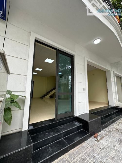 Bán LK Kiến Hưng 5T, cận góc VIP, đang cho thuê 20tr/ tháng