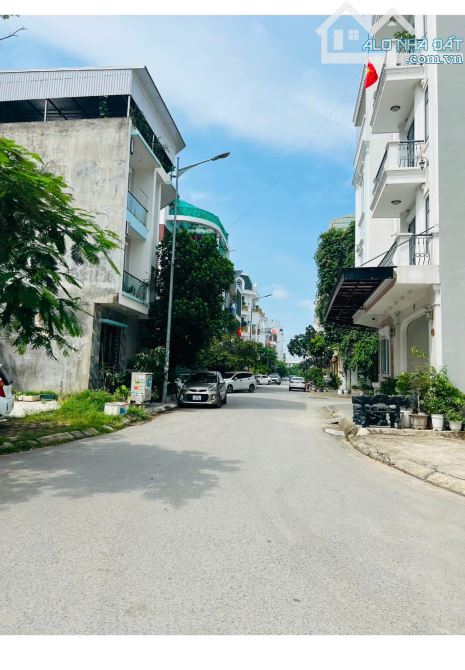 Siêu hiếm! Lô góc TĐC Xi Măng, Sở Dầu, Hồng Bàng, Hải Phòng – 70m², vỉa hè rộng