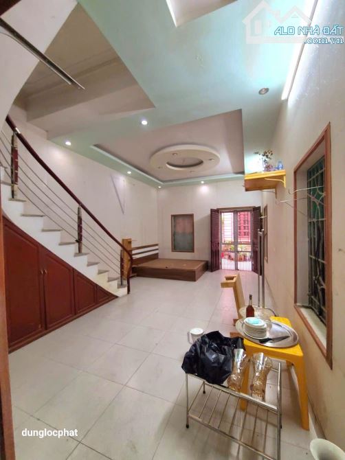 Bán đất tặng nhà tuyến 2 đường Hạ Lý, Hồng Bàng 63m2.