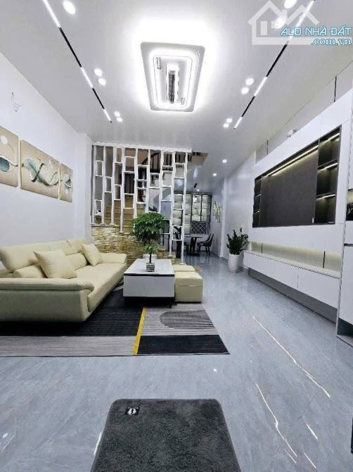 BÁN NHÀ TÂN TRIỀU 37/40M 4 TẦNG GIÁ 7.X TỶ NGÕ RỘNG THÔNG XE BA GÁC TRÁNH