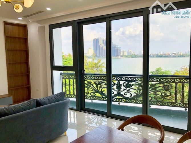 Cho thuê căn hộ 1k1n full đồ mặt phố Vệ Hồ, Tây Hồ ô tô đỗ cửa 13.5 triệu/tháng