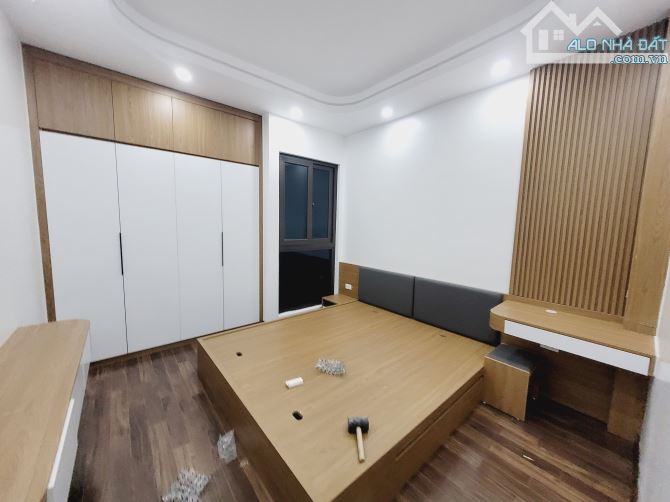 Nhà đẹp 5 tầng – Ô tô đỗ cửa – Kinh doanh cực đỉnh tại Cầu Giấy