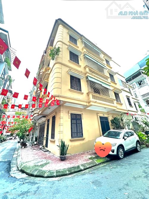 Bán Nhà Nguyễn Chánh. 5 tầng. Lô góc, 2 Mặt tiền. Vỉa hè, oto, kinh doanh