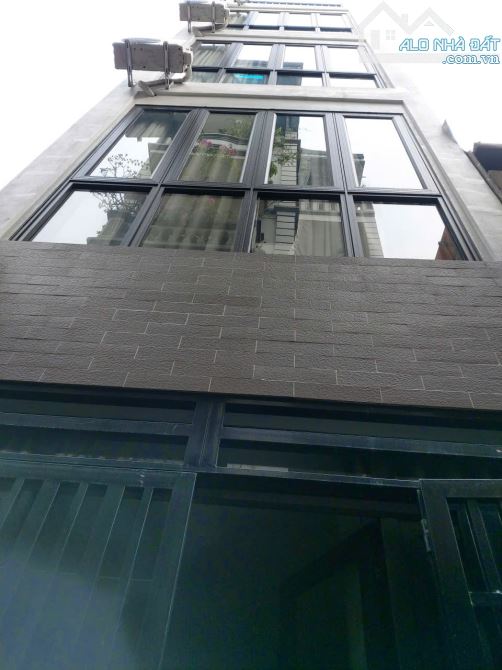 BÁN NHÀ 4.5 TẦNG (31M²), THIẾT KẾ HIỆN ĐẠI, TỐI ƯU CÔNG NĂNG