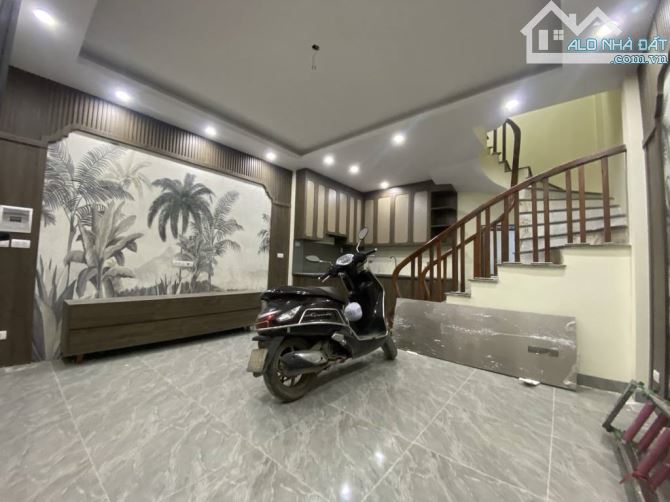 N.H.À ĐẸP-ĐỒNG NHÂN-ĐÔNG LA-TRONG ĐÊ- DT 31M2-5TẦNG-GIÁ 4TỶ