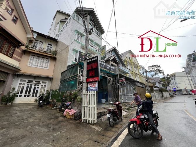 Bán khách sạn 2 mặt tiền Lý Tự Trọng Phường 1 Đà Lạt vị trí kinh doanh