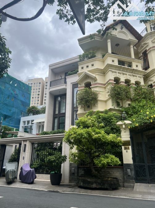 Bán biệt thự đường Nguyễn Văn Trỗi, Quận Phú Nhuận, dt: 8x22m 3 lầu mới đẹp 38 tỷ