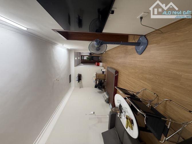 Bán tập thể tầng 3 Bạch Mai (Hai Bà Trưng) sổ 38m2 sử dụng 65m2 giá 3,5tỷ(có thương lượng)