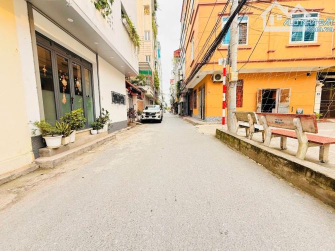 CHÍNH CHỦ GỬI BÁN NHÀ PHỐ CẦU DIỄN DT 46m, 4 Tầng, Mt 4,5m,Giá 11,3 tỷ