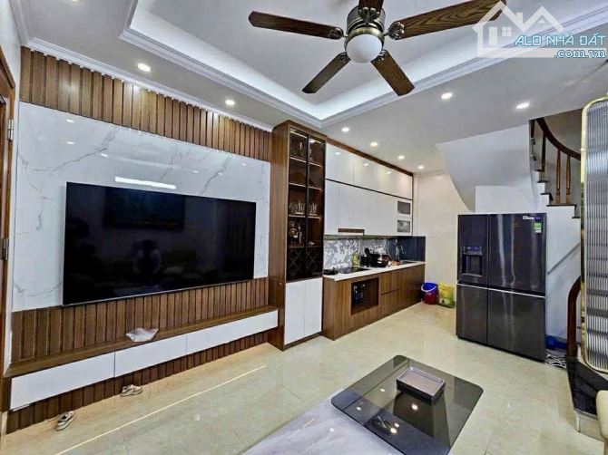 Cực Phẩm MỸ ĐÌNH - Nhà Đẹp - Full Nội Thất - 2 Mặt Thoáng - 30M Ô Tô - Chỉ Hơn 7 Tỷ